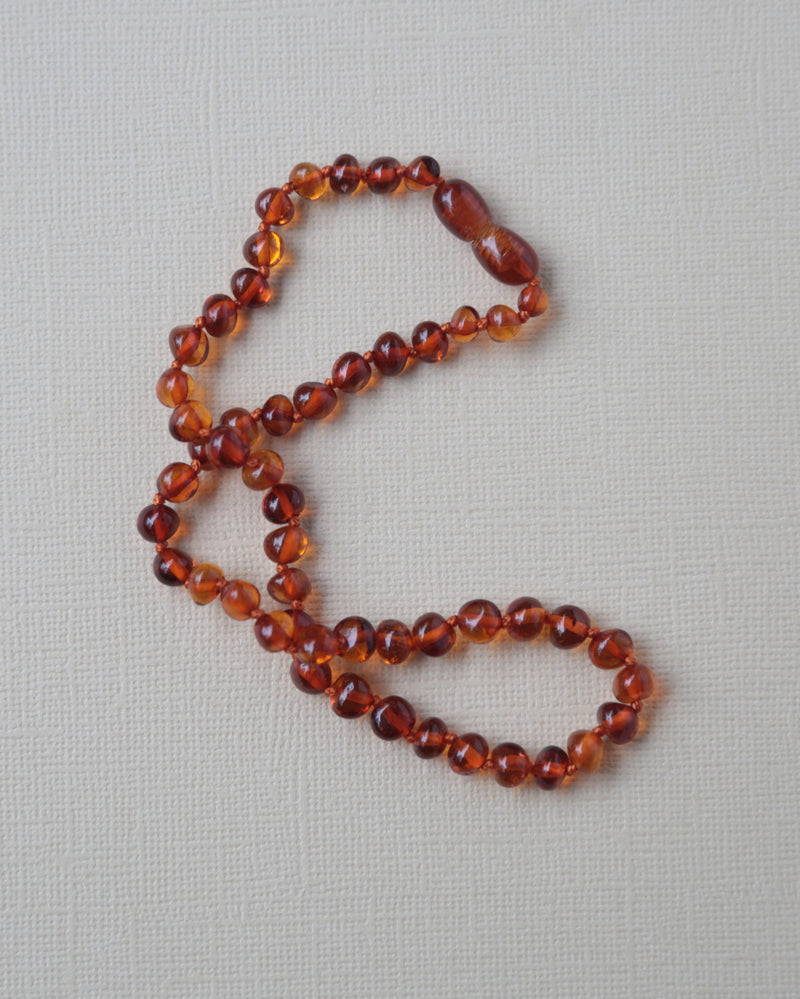 CLASSIC AMBER NECKLACE