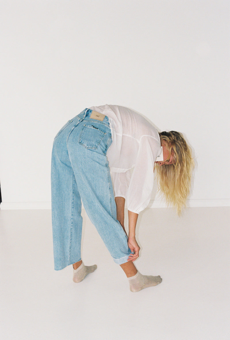 THE JANE DENIM JEAN - LIGHT-WASH