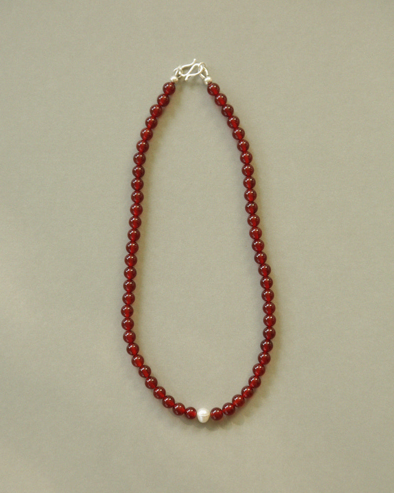 RED AGATE WITH FRESH WATER PEARL