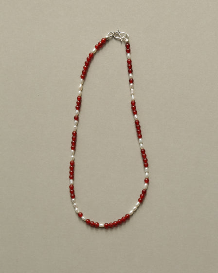 RED AGATE WITH MIXED PEARLS