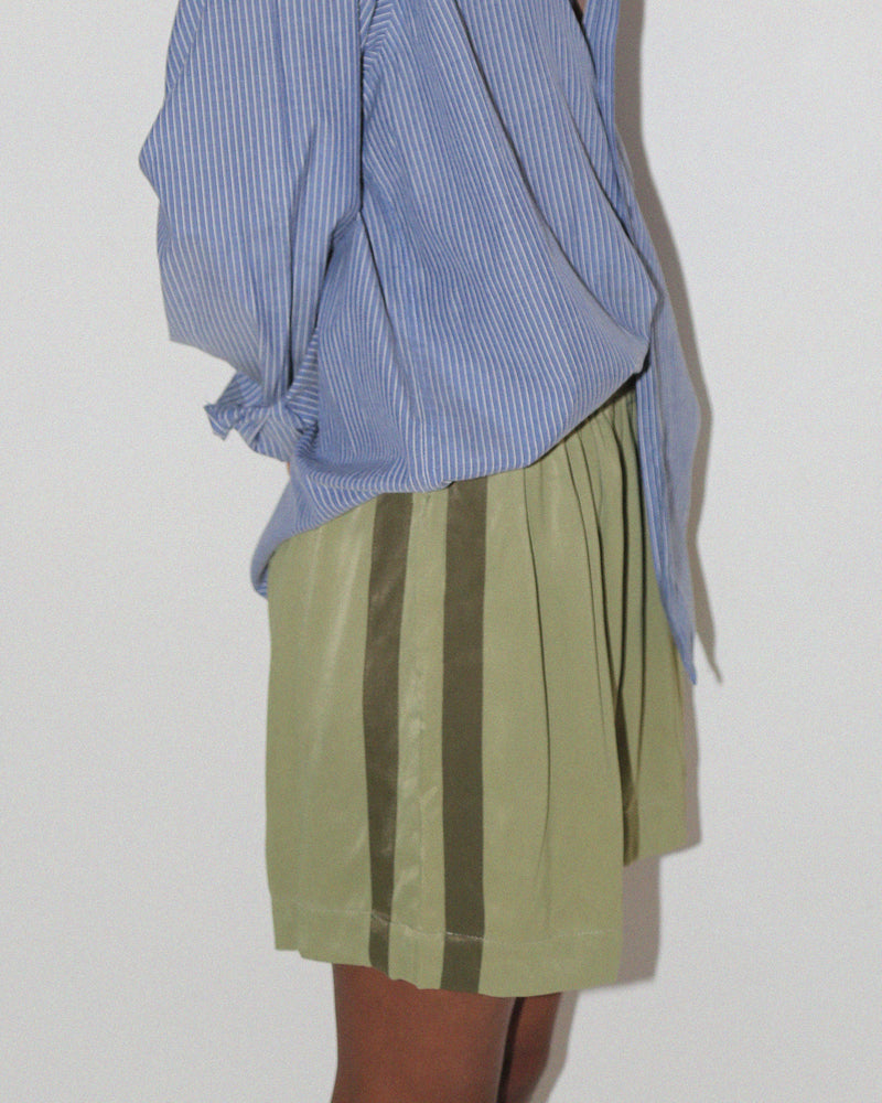 SIENNA SHORT <BR> MOSS AND OLIVE