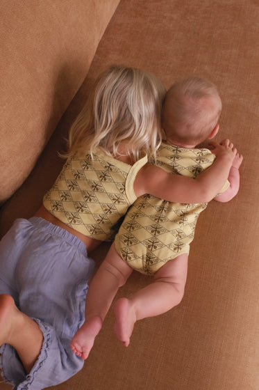SHORT SLEEVE BABY BODY - YELLOW VINTAGE FLORAL