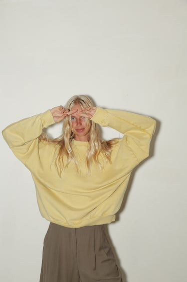 WOMENS LOGO SWEATSHIRT <BR> YELLOW