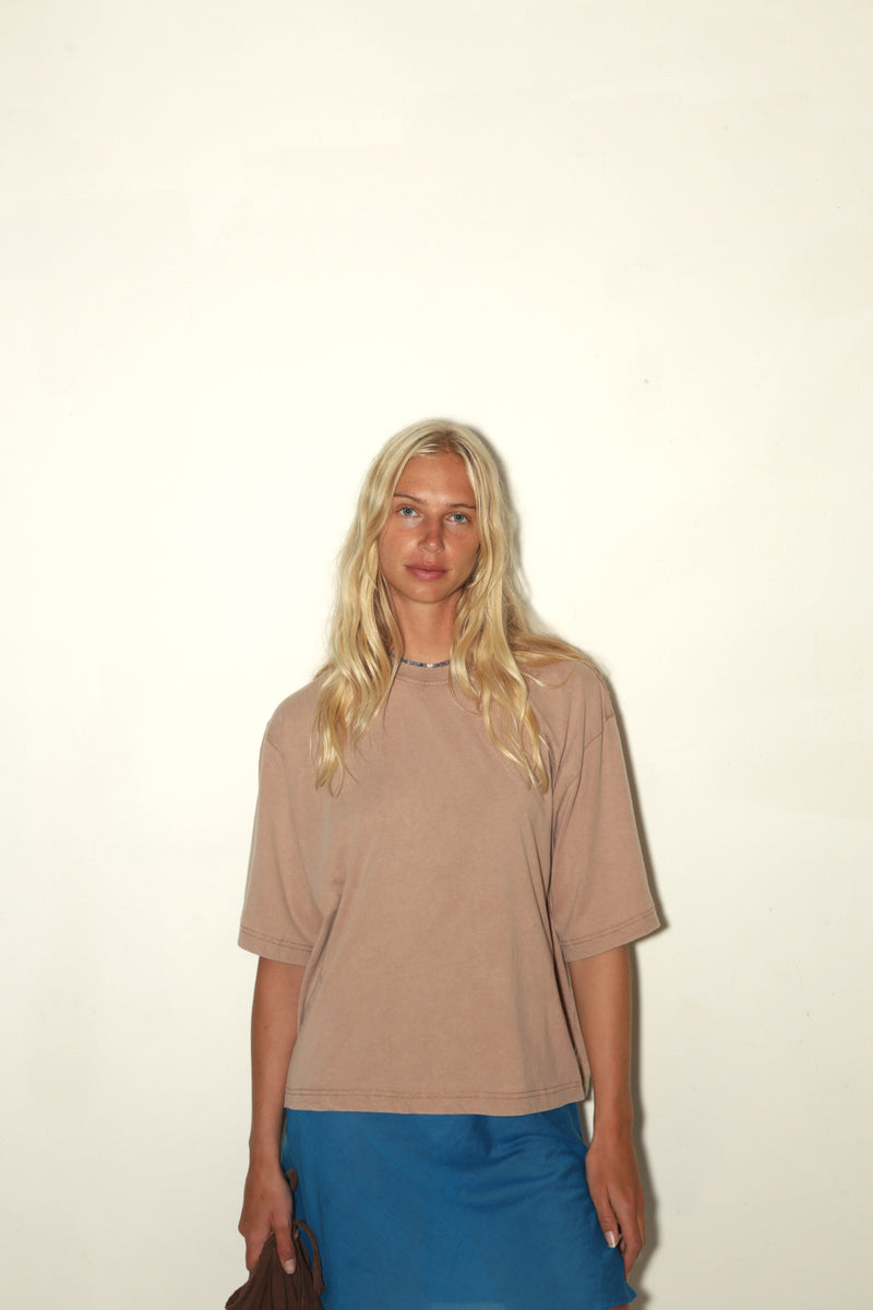 WOMENS BOXY TEE <BR> NUDE